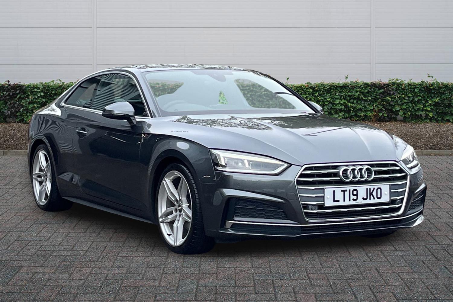 Main listing image - Audi A5