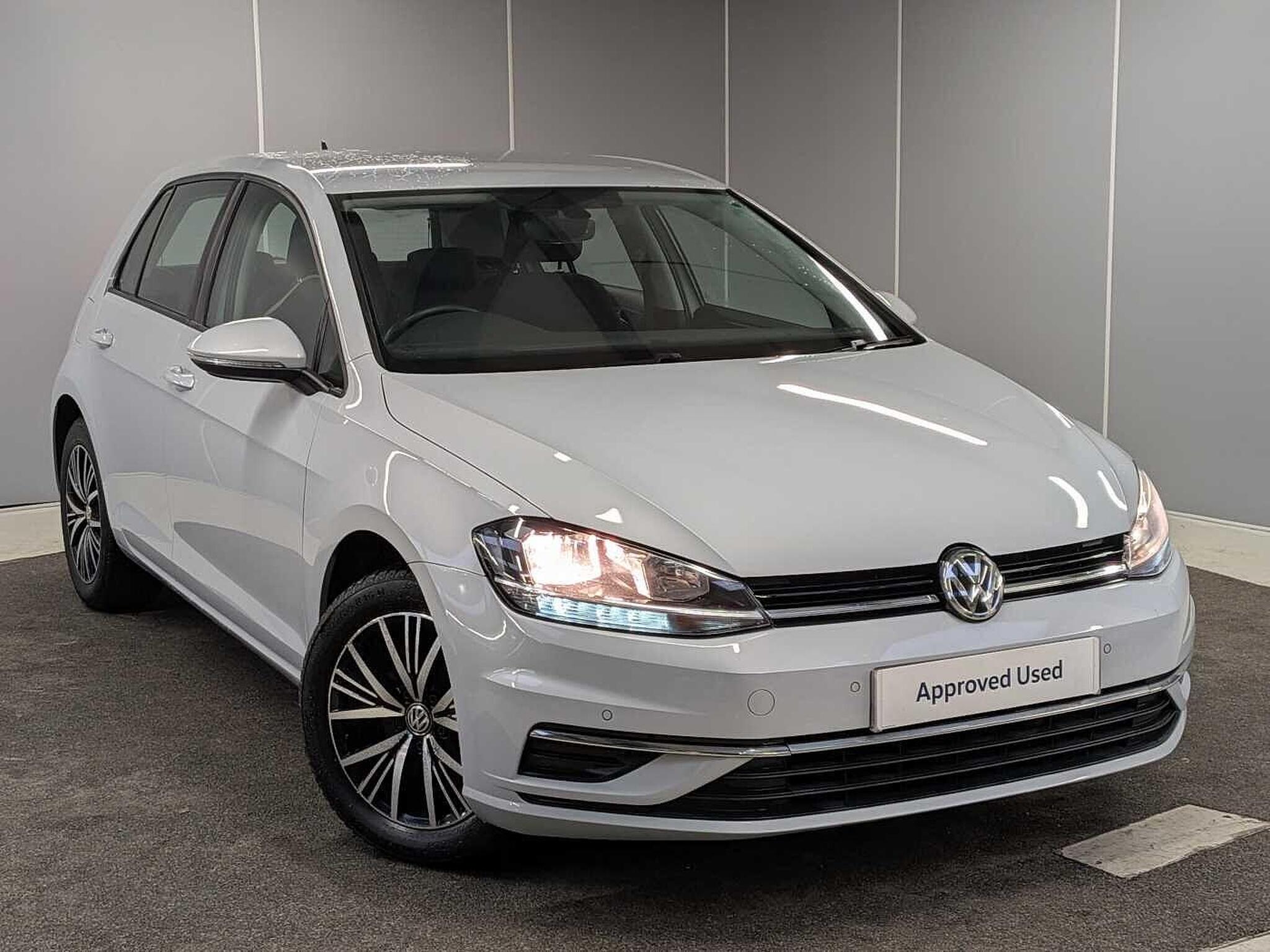 Main listing image - Volkswagen Golf