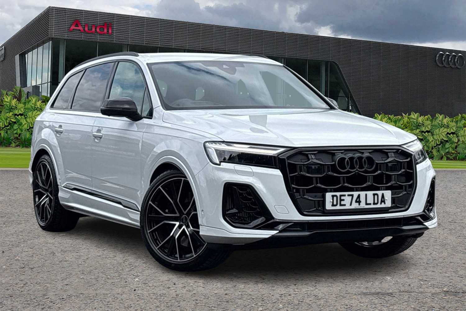 Main listing image - Audi SQ7