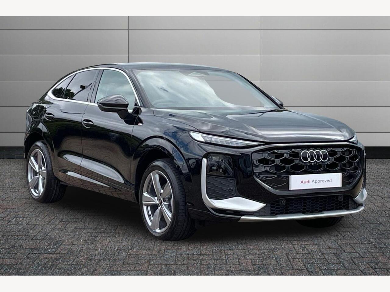 Main listing image - Audi Q3