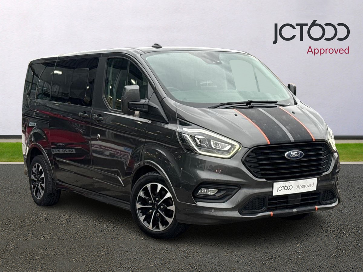 Main listing image - Ford Tourneo Custom
