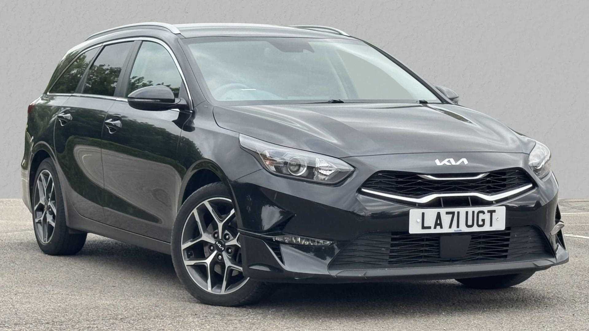Main listing image - Kia Ceed SW