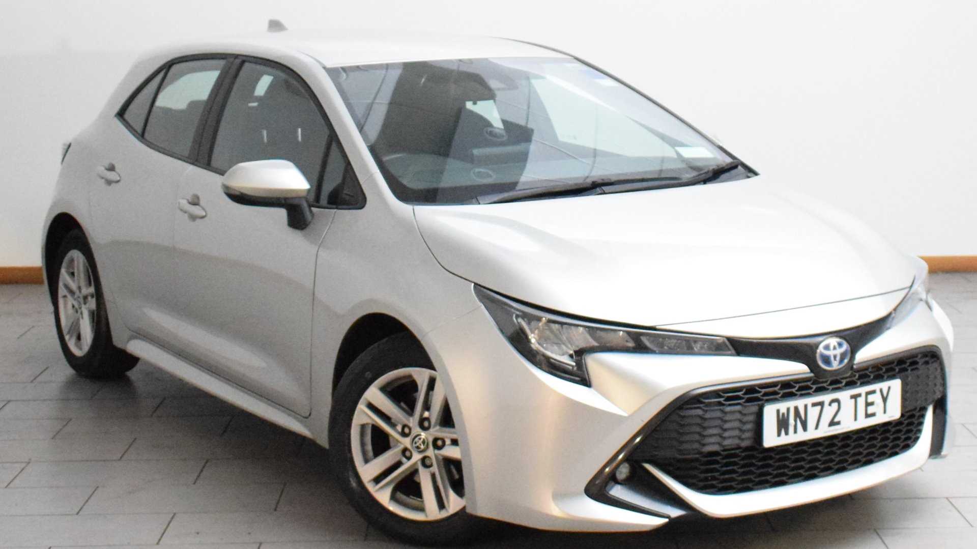 Main listing image - Toyota Corolla