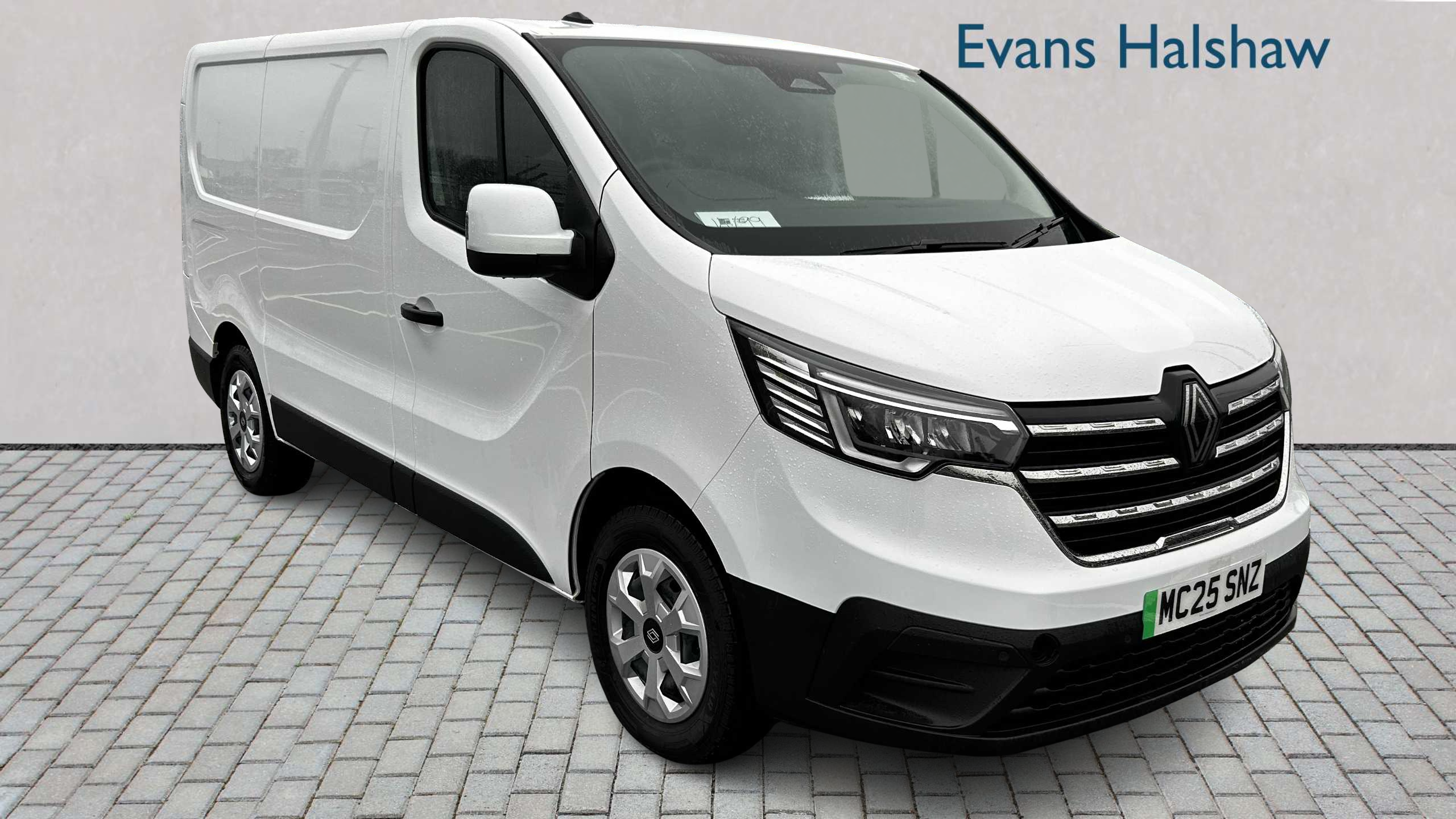 Main listing image - Renault Trafic