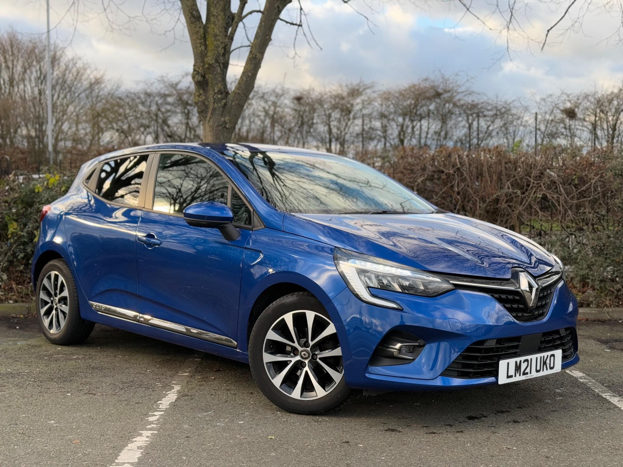 Main listing image - Renault Clio