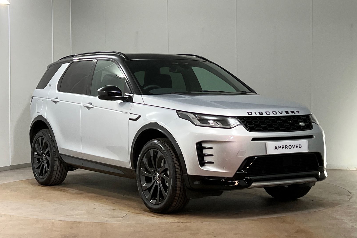 Main listing image - Land Rover Discovery Sport