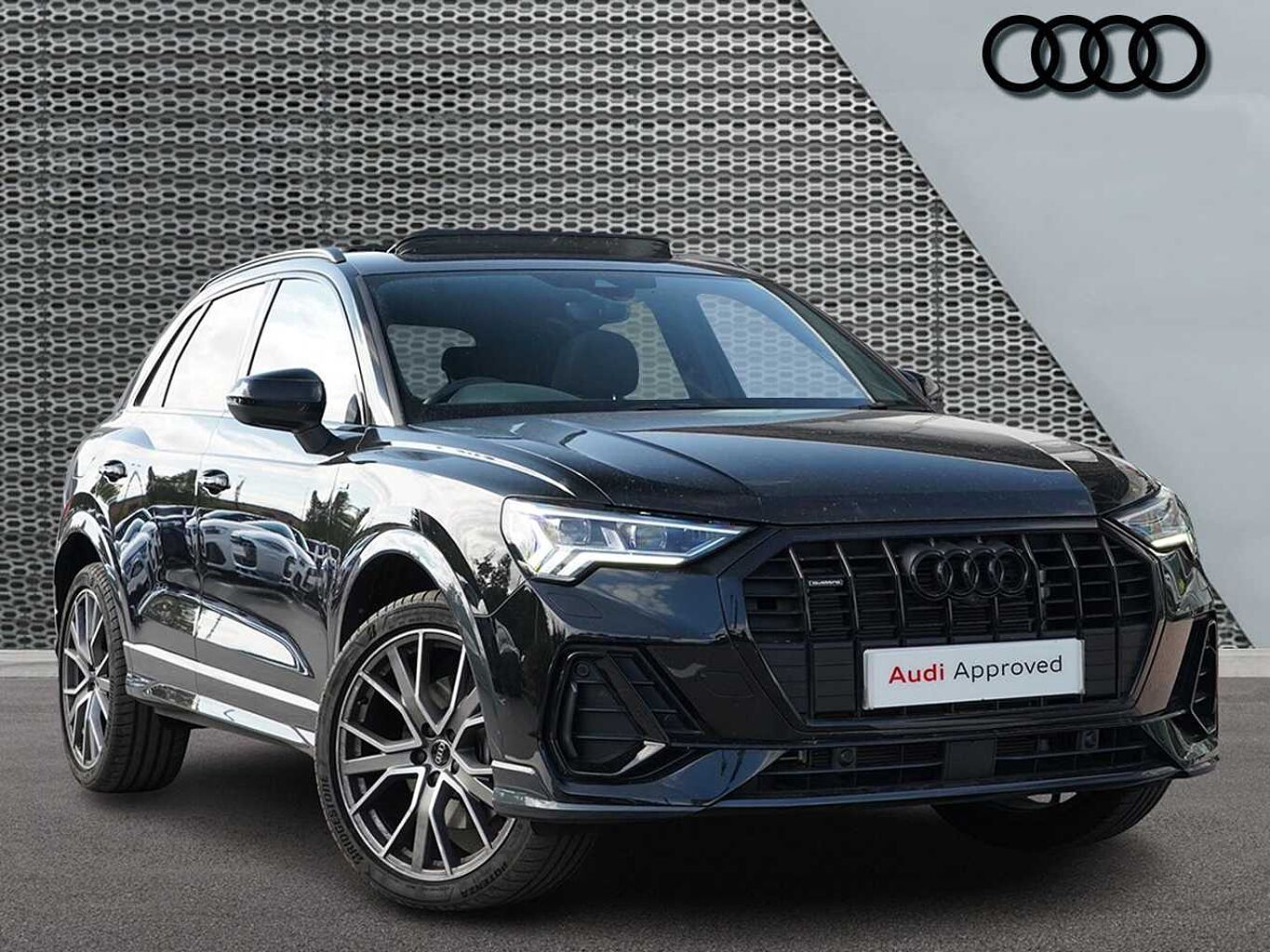 Main listing image - Audi Q3