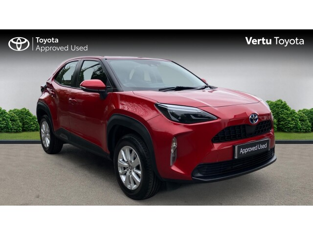 Main listing image - Toyota Yaris Cross