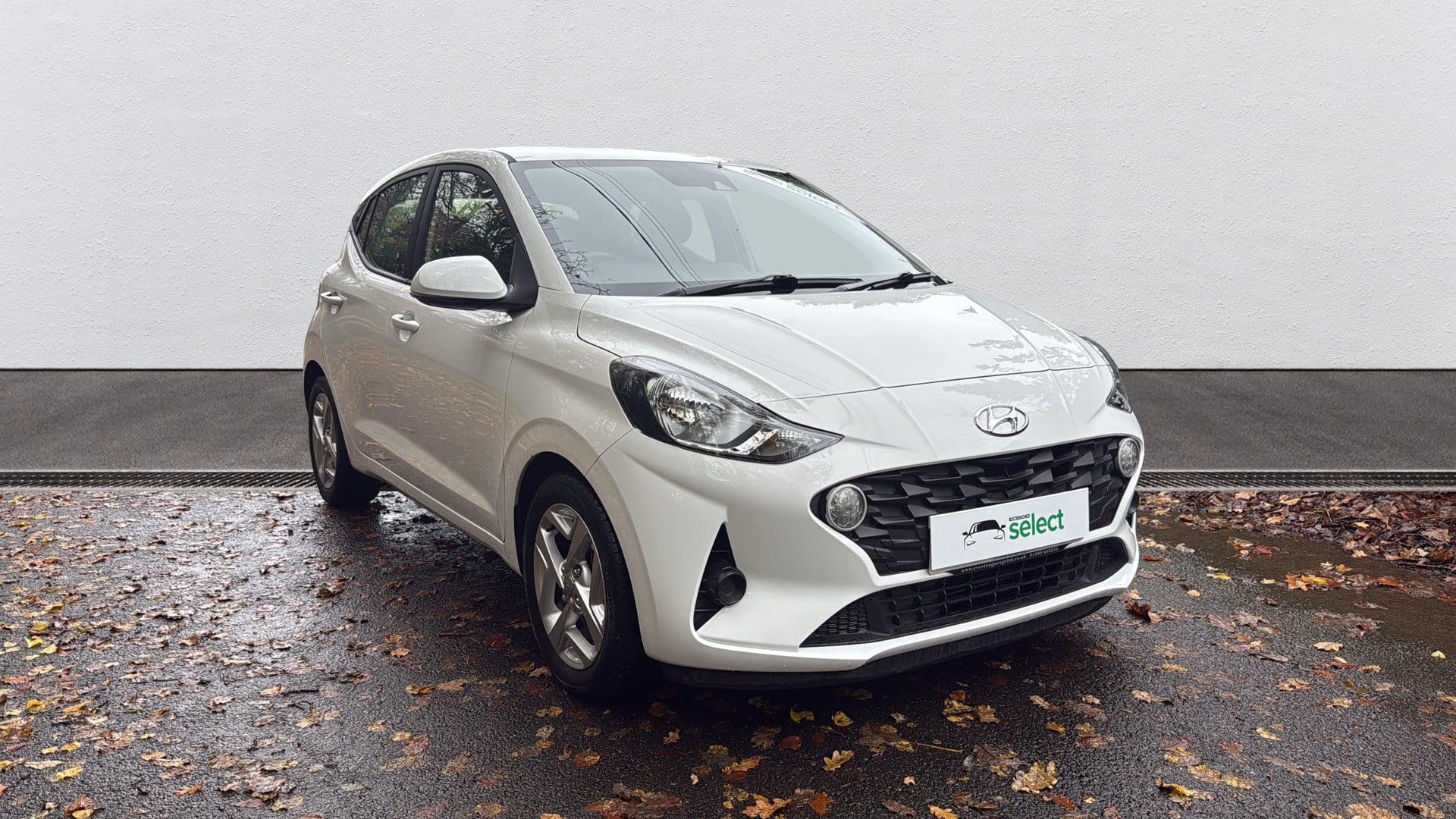 Main listing image - Hyundai i10