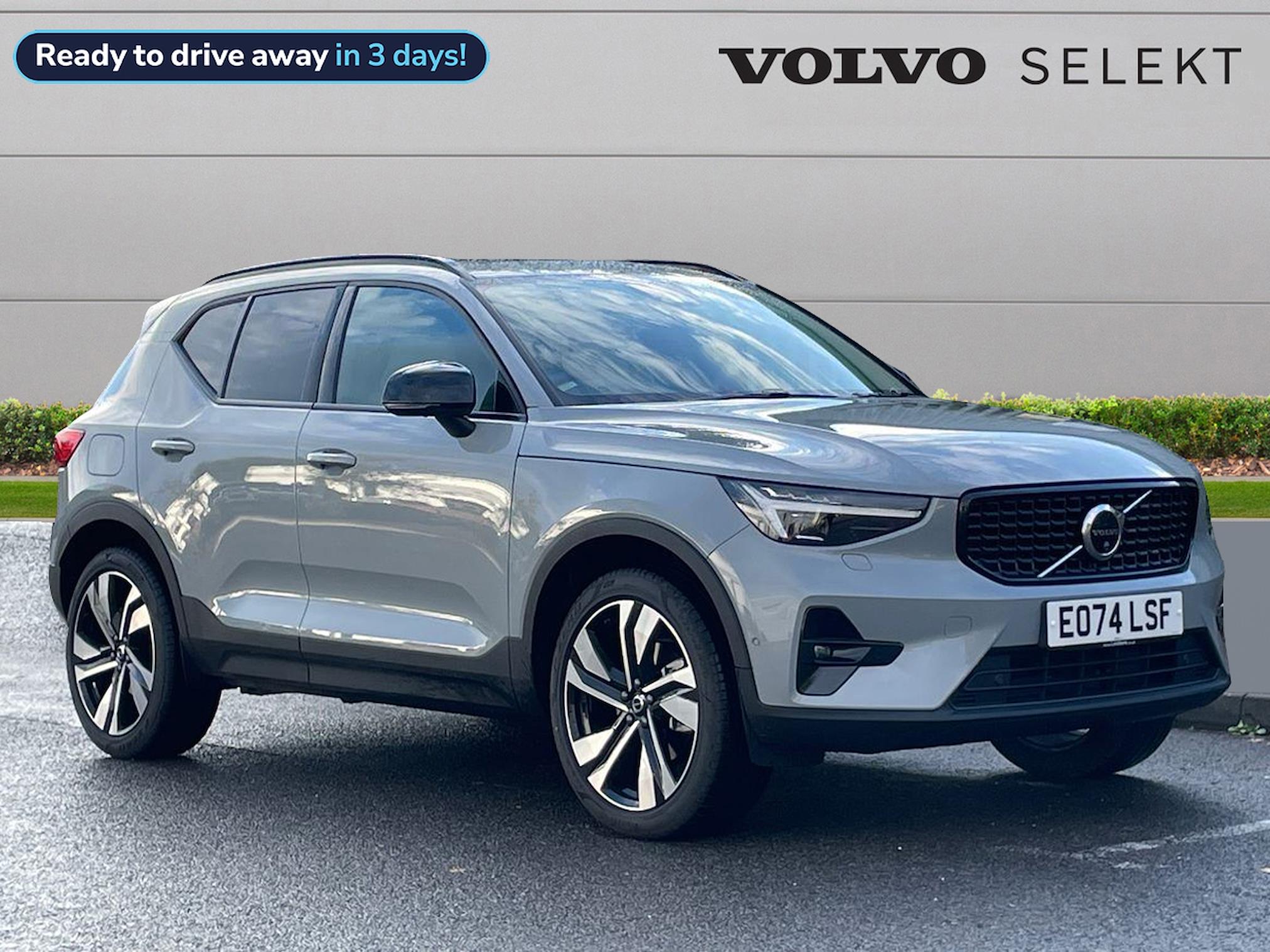 Main listing image - Volvo XC40