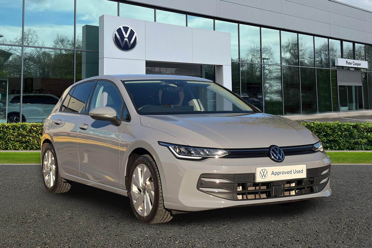 Main listing image - Volkswagen Golf