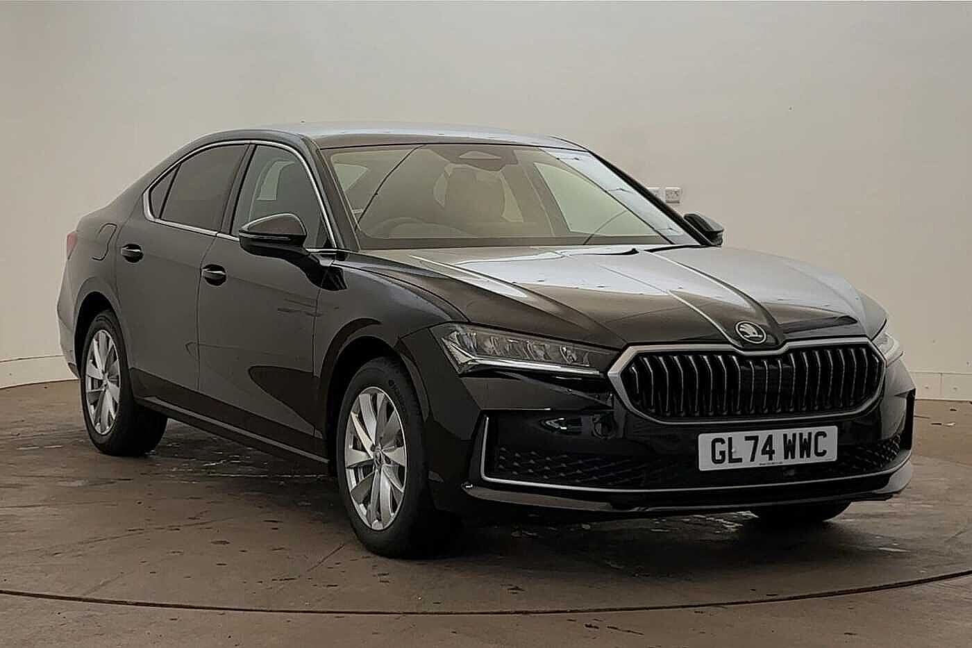 Main listing image - Skoda Superb