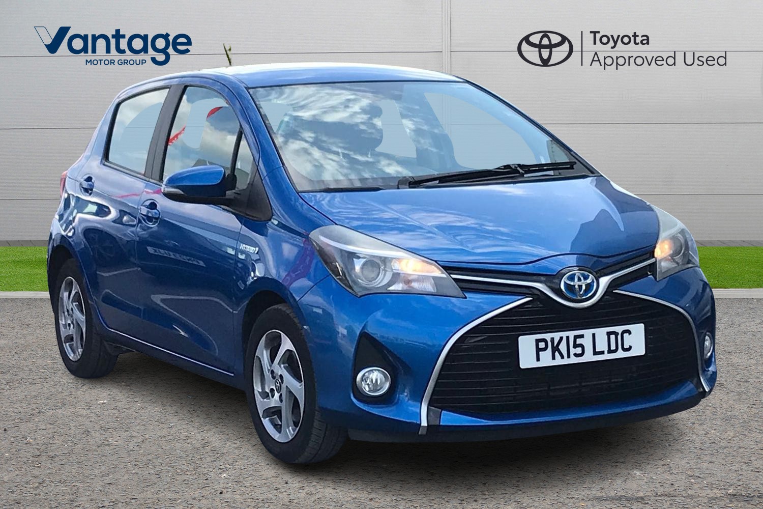 Main listing image - Toyota Yaris