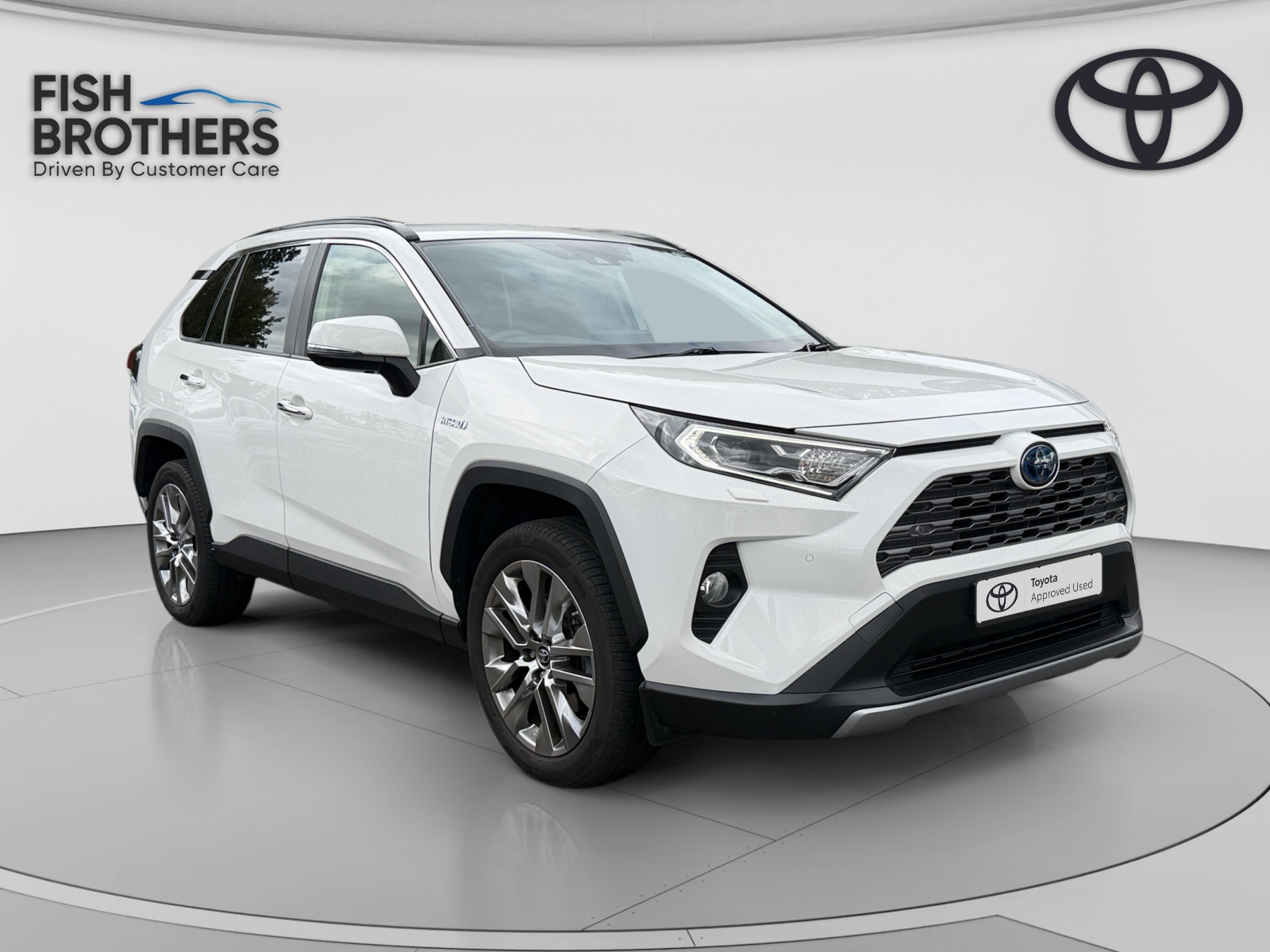 Main listing image - Toyota RAV4
