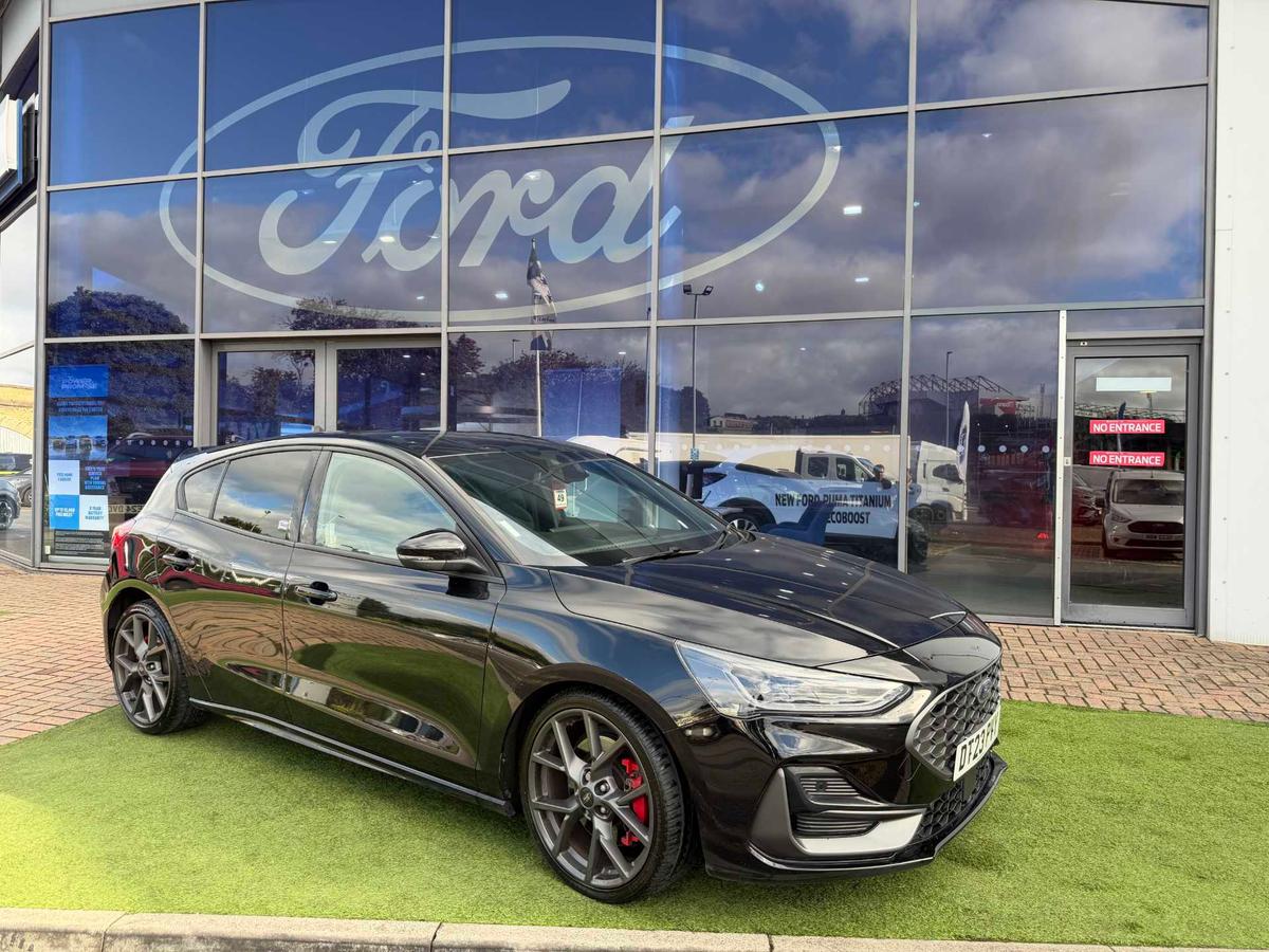 Main listing image - Ford Focus