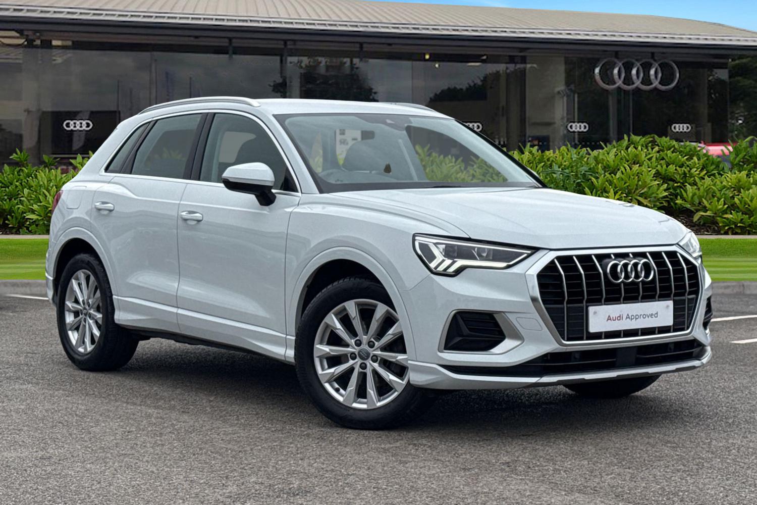 Main listing image - Audi Q3