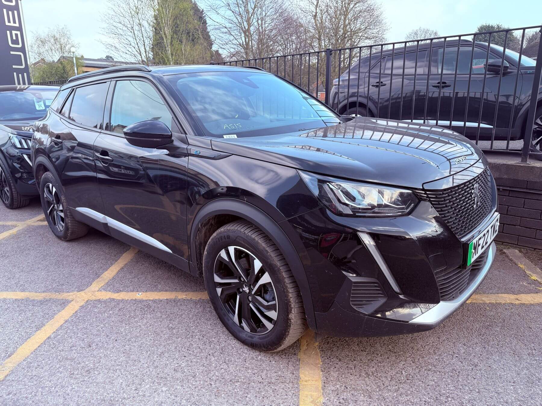 Main listing image - Peugeot e-2008