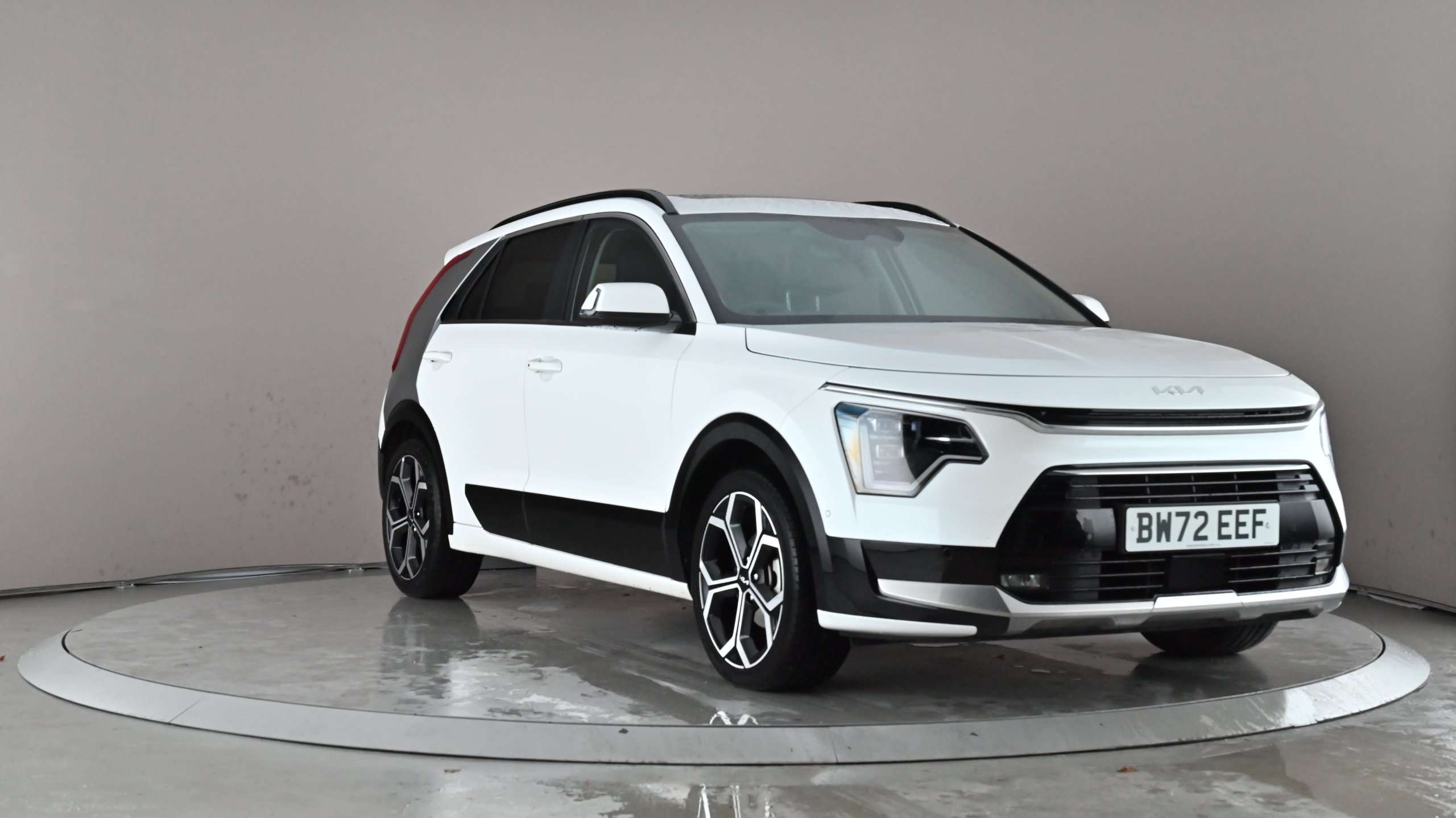 Main listing image - Kia Niro