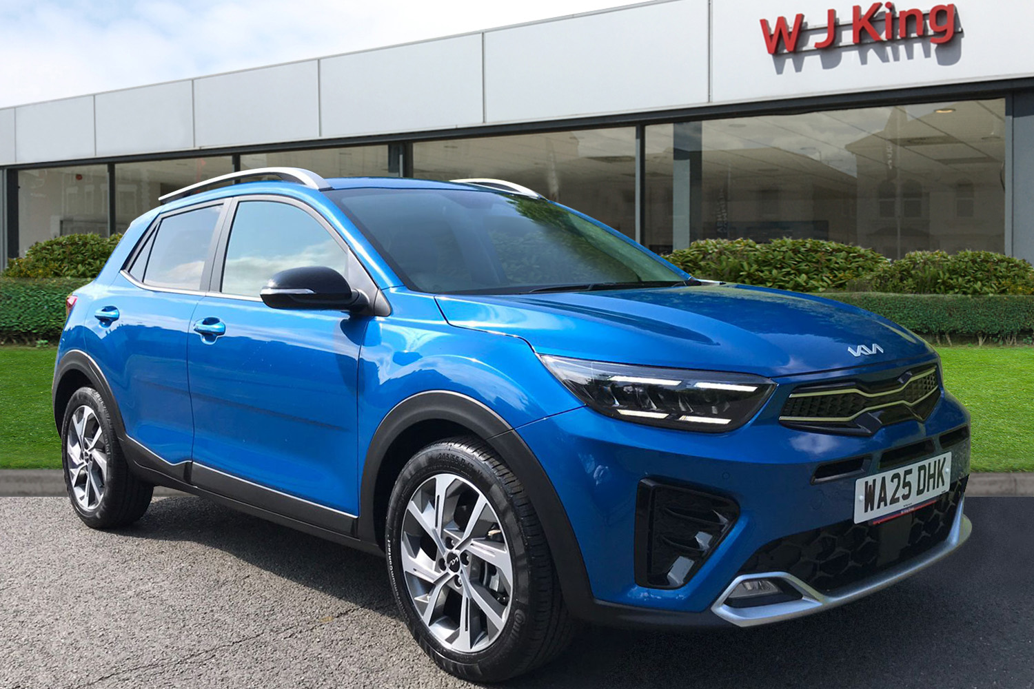 Main listing image - Kia Stonic