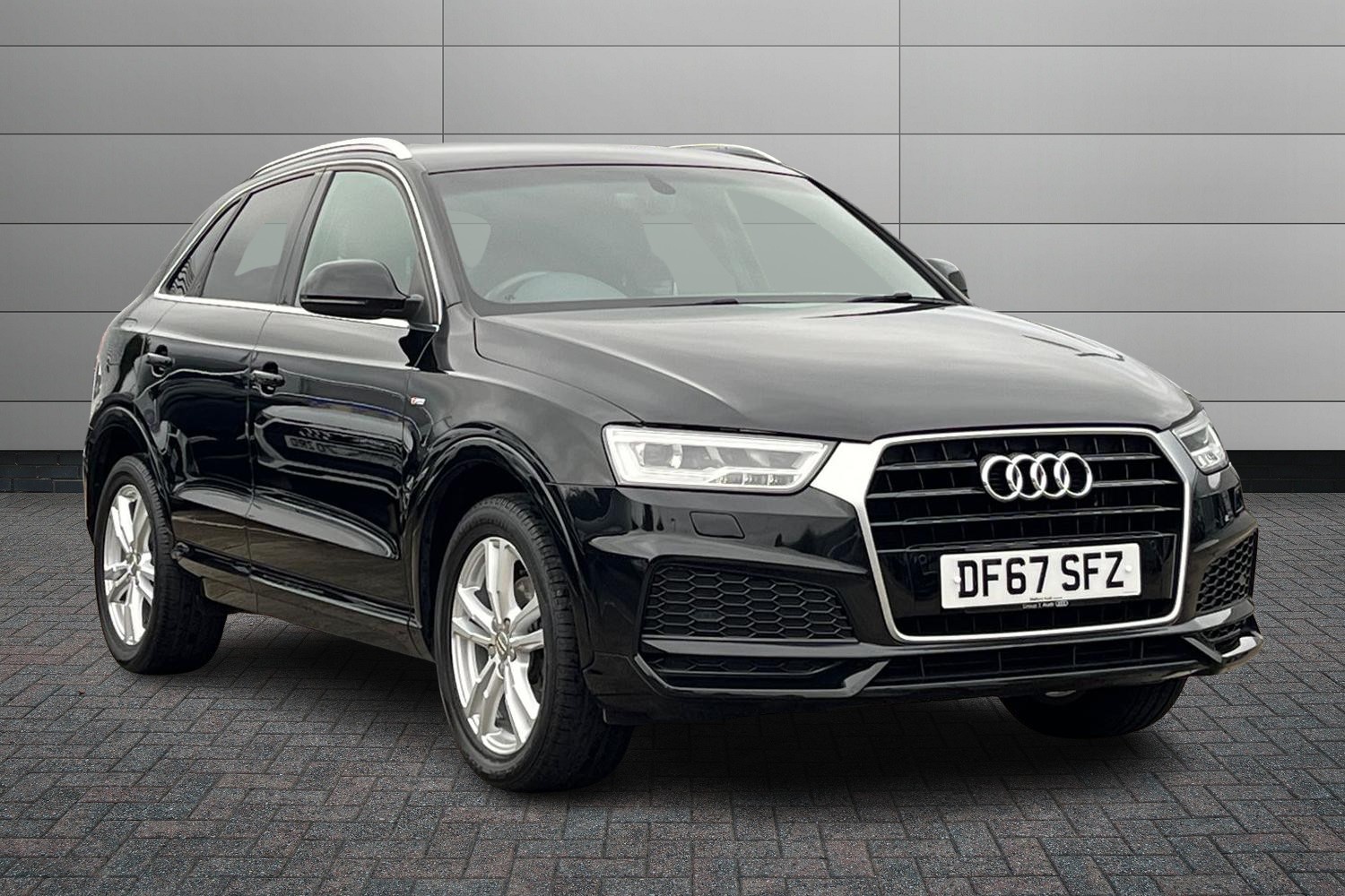 Main listing image - Audi Q3