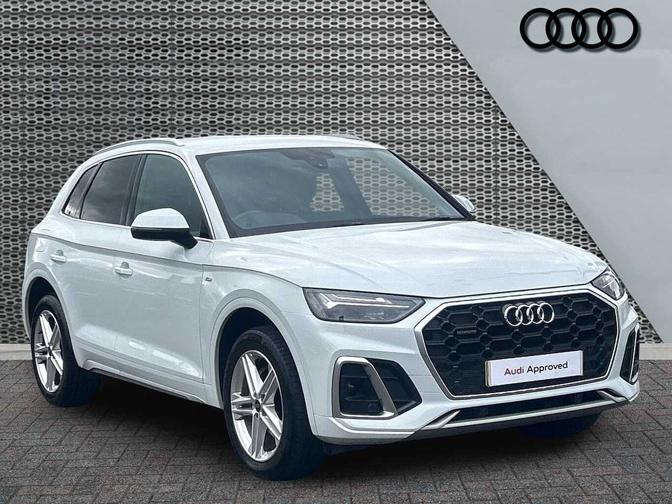 Main listing image - Audi Q5