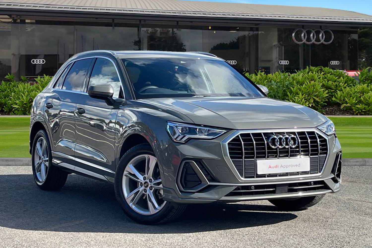 Main listing image - Audi Q3