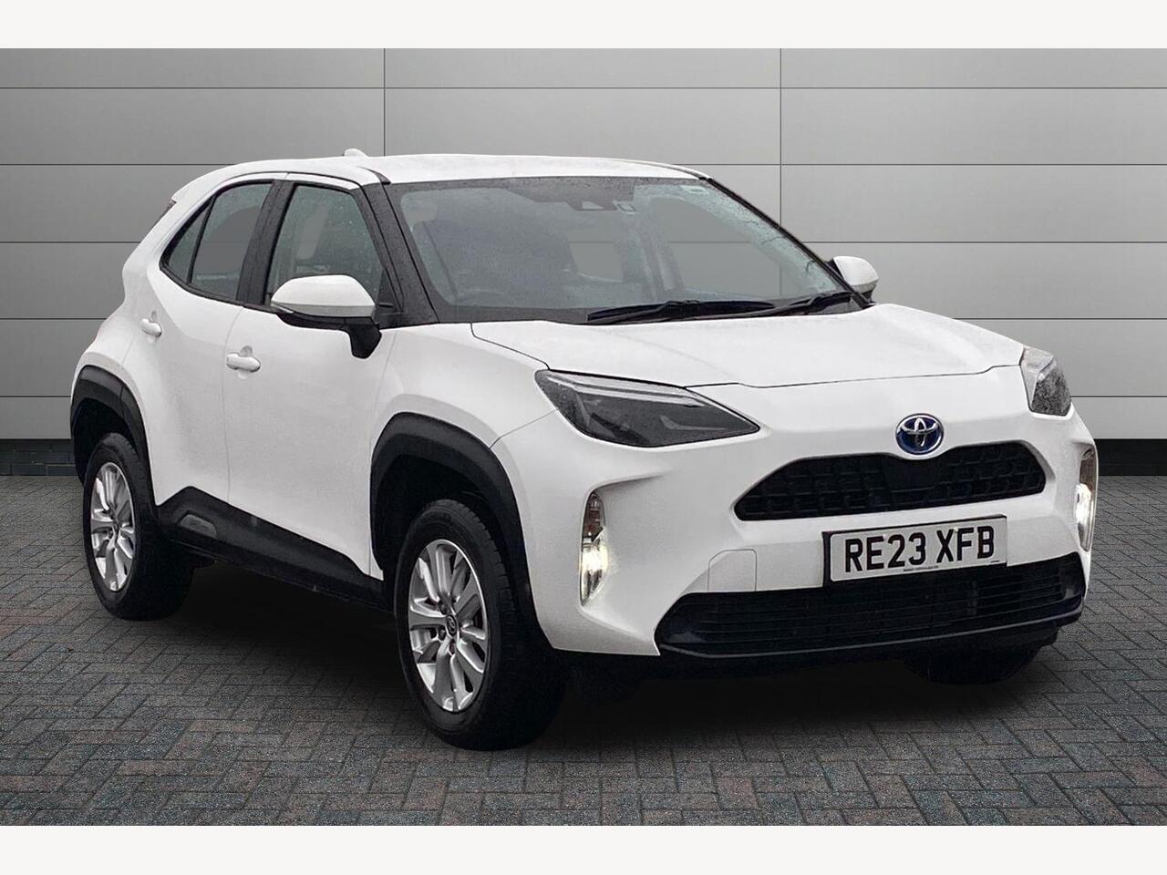 Main listing image - Toyota Yaris Cross