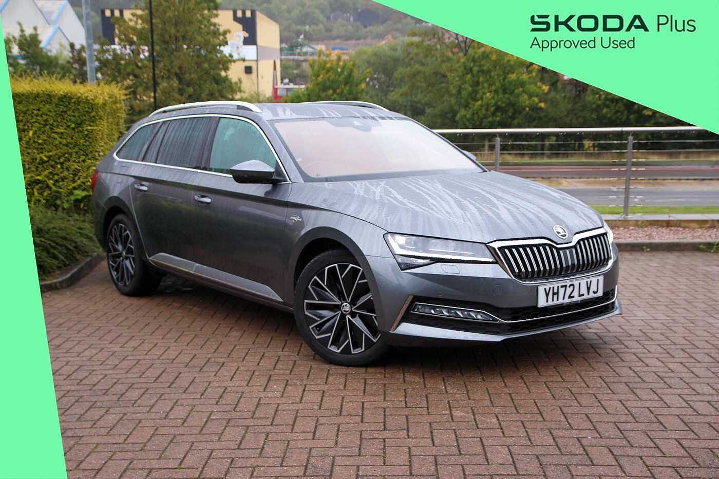 Main listing image - Skoda Superb Estate