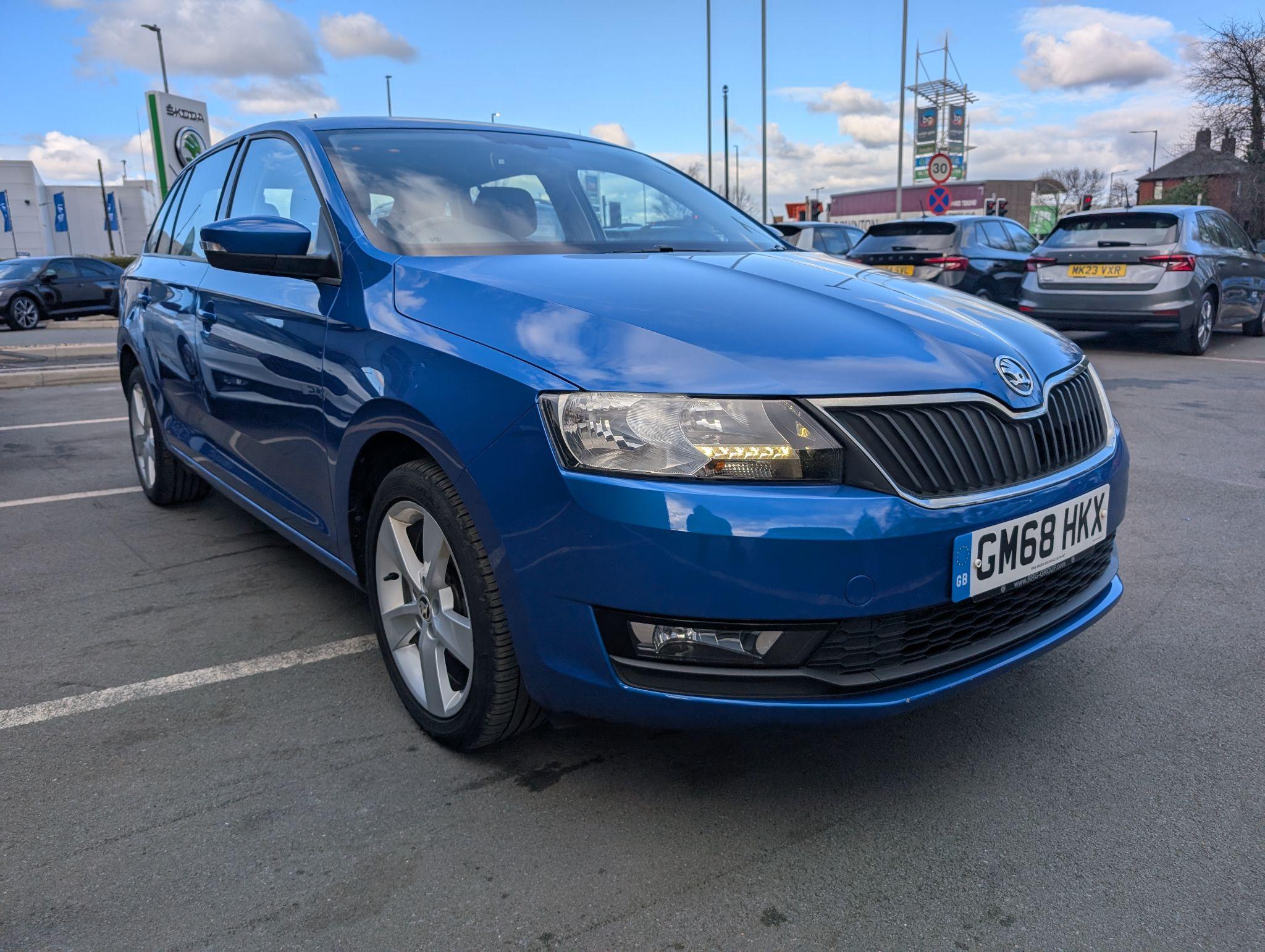 Main listing image - Skoda Rapid Spaceback