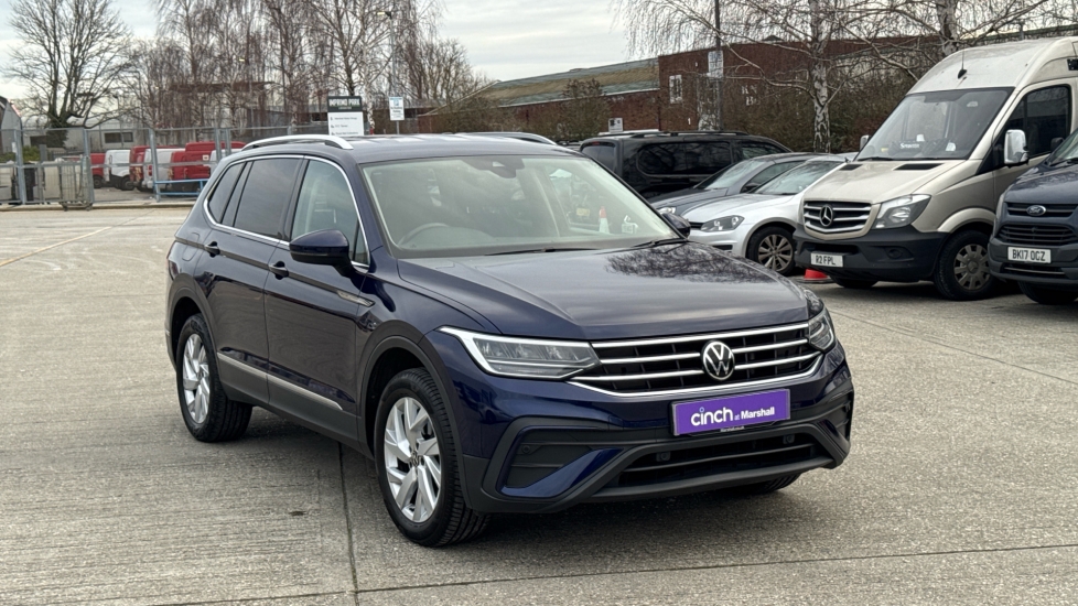Main listing image - Volkswagen Tiguan Allspace
