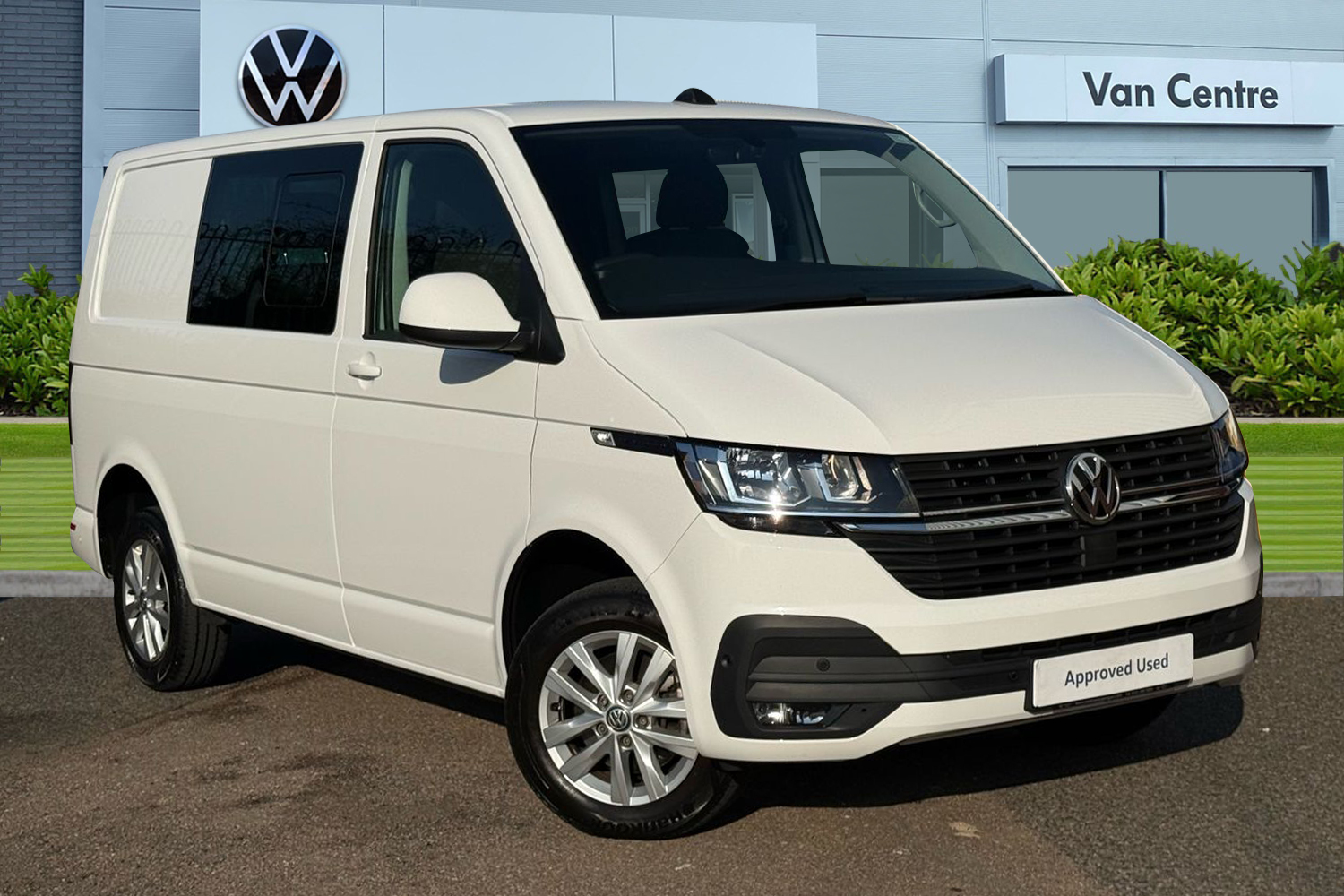 Main listing image - Volkswagen Transporter
