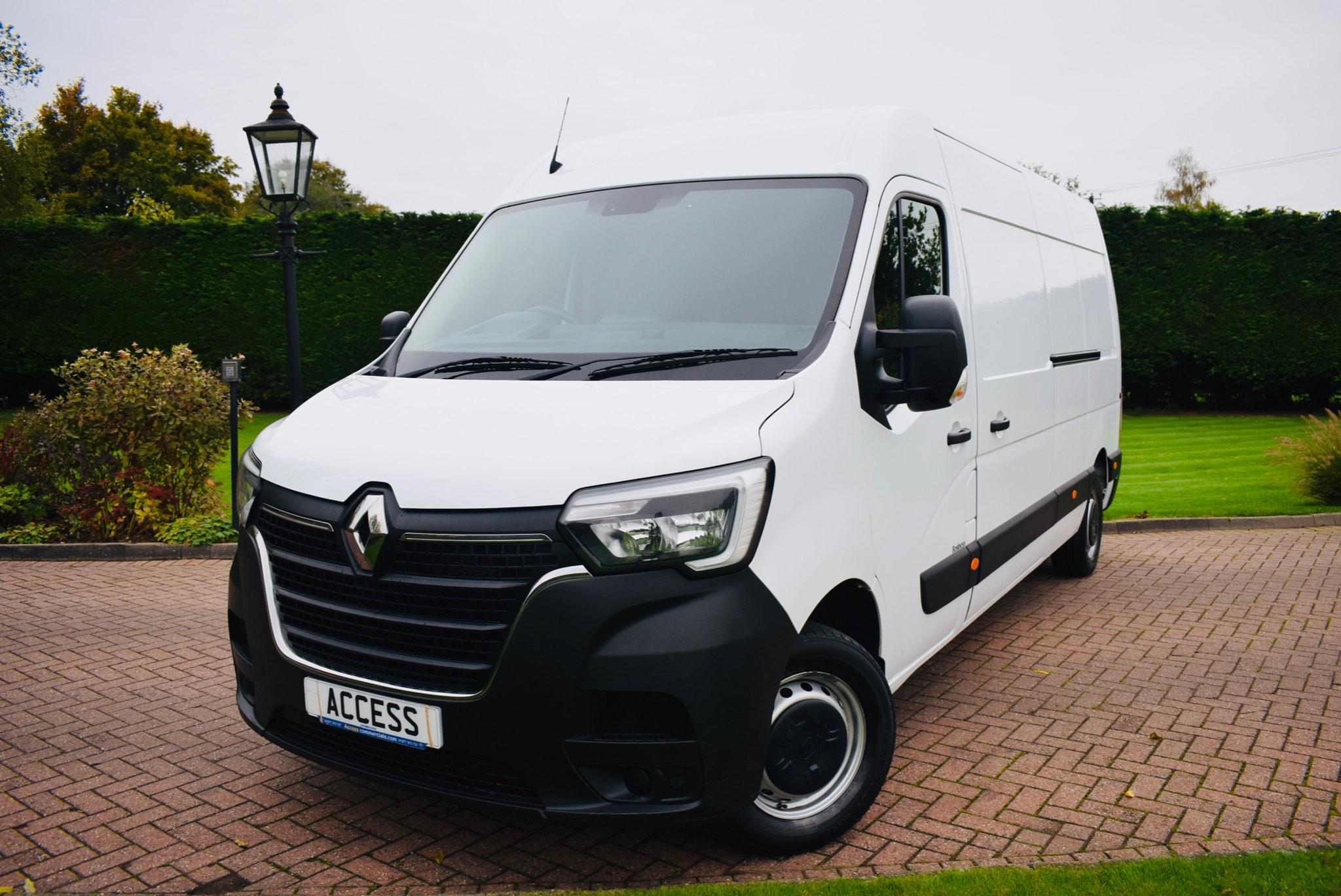 Main listing image - Renault Master