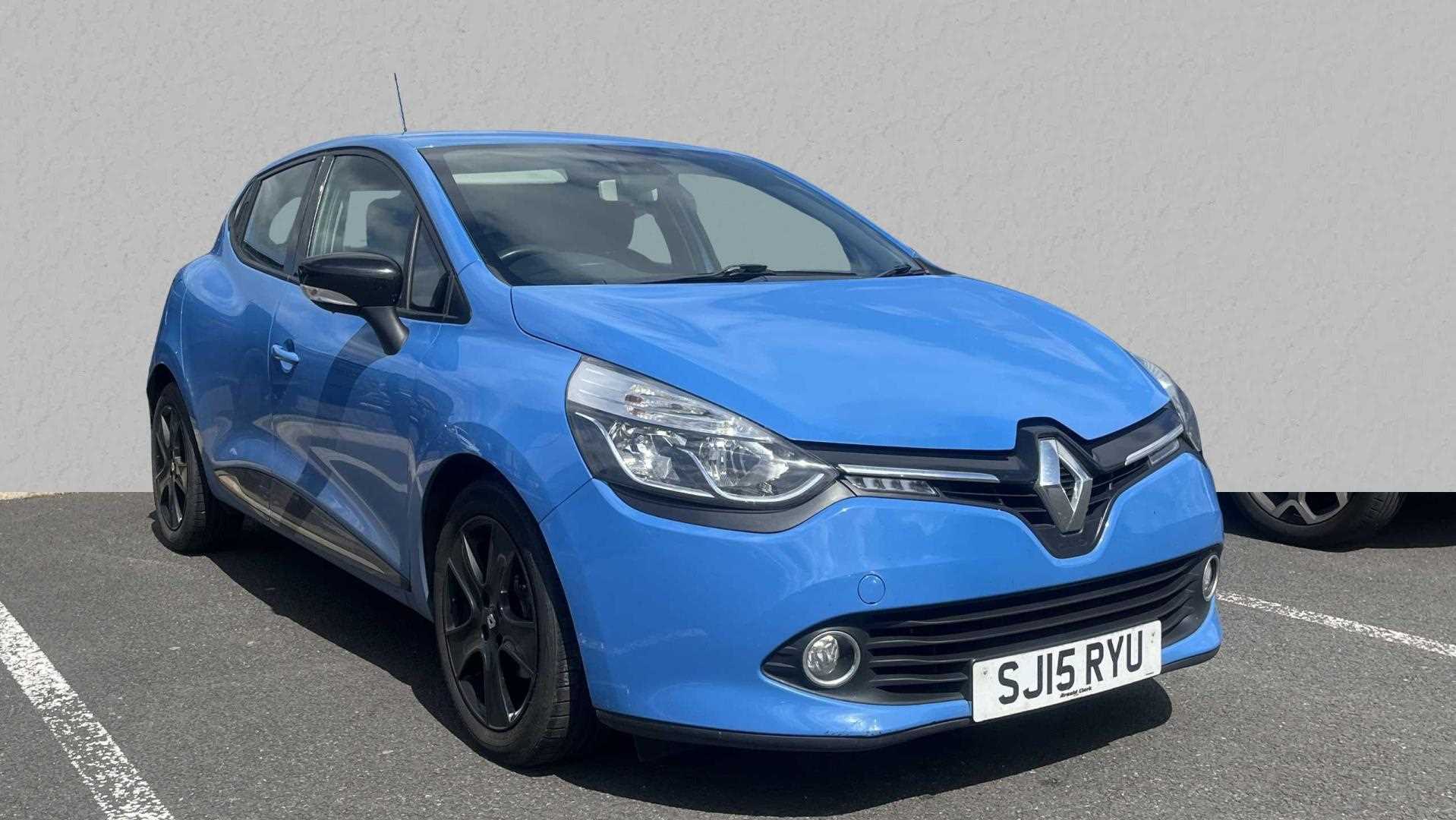 Main listing image - Renault Clio