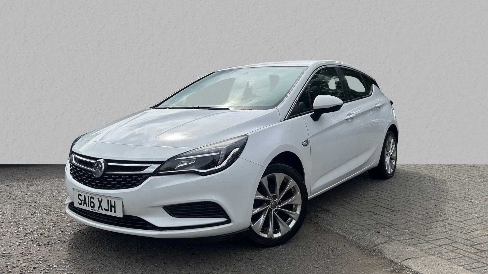Main listing image - Vauxhall Astra