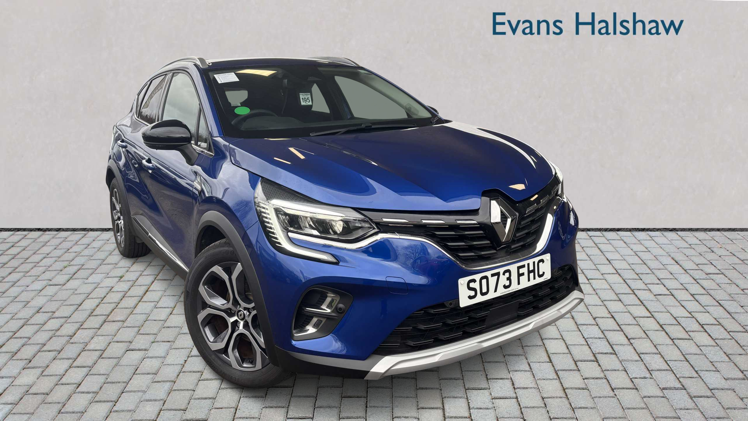 Main listing image - Renault Captur