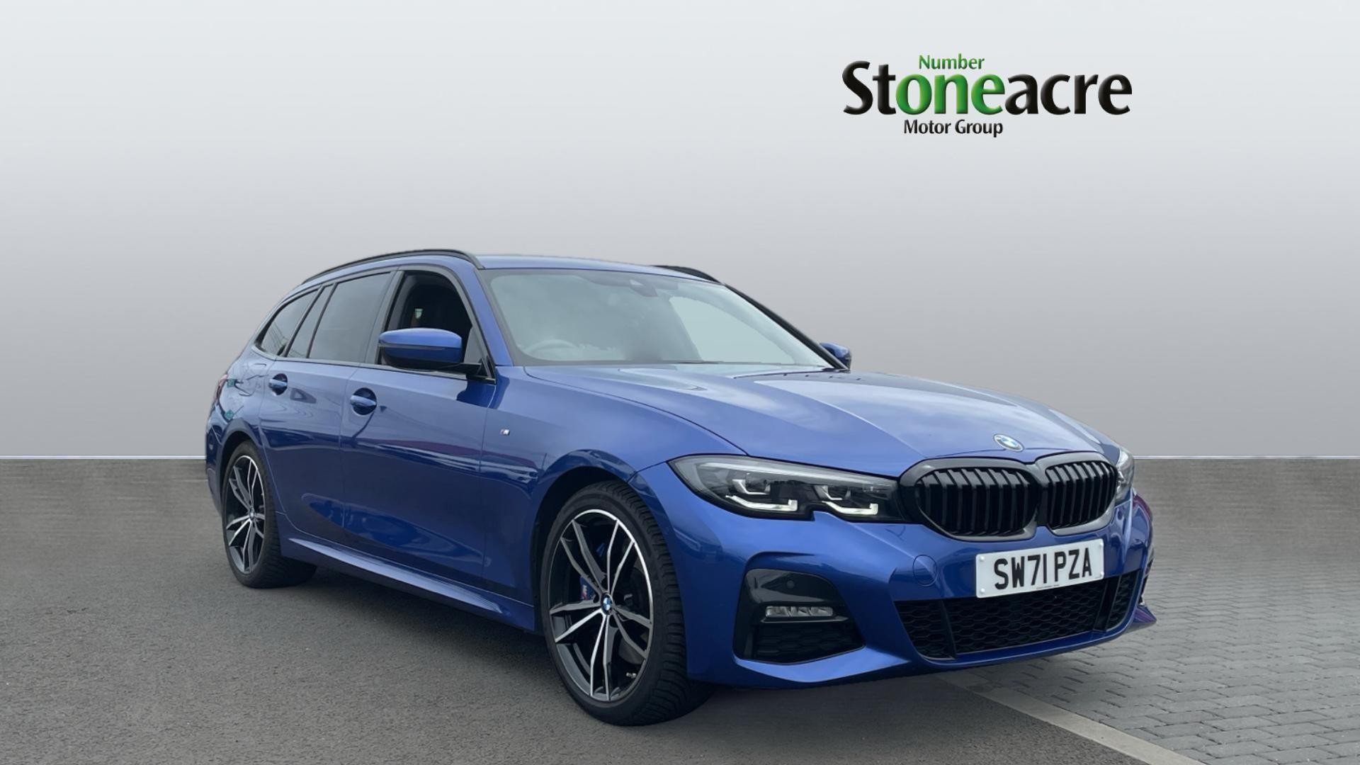 Main listing image - BMW 3 Series Touring