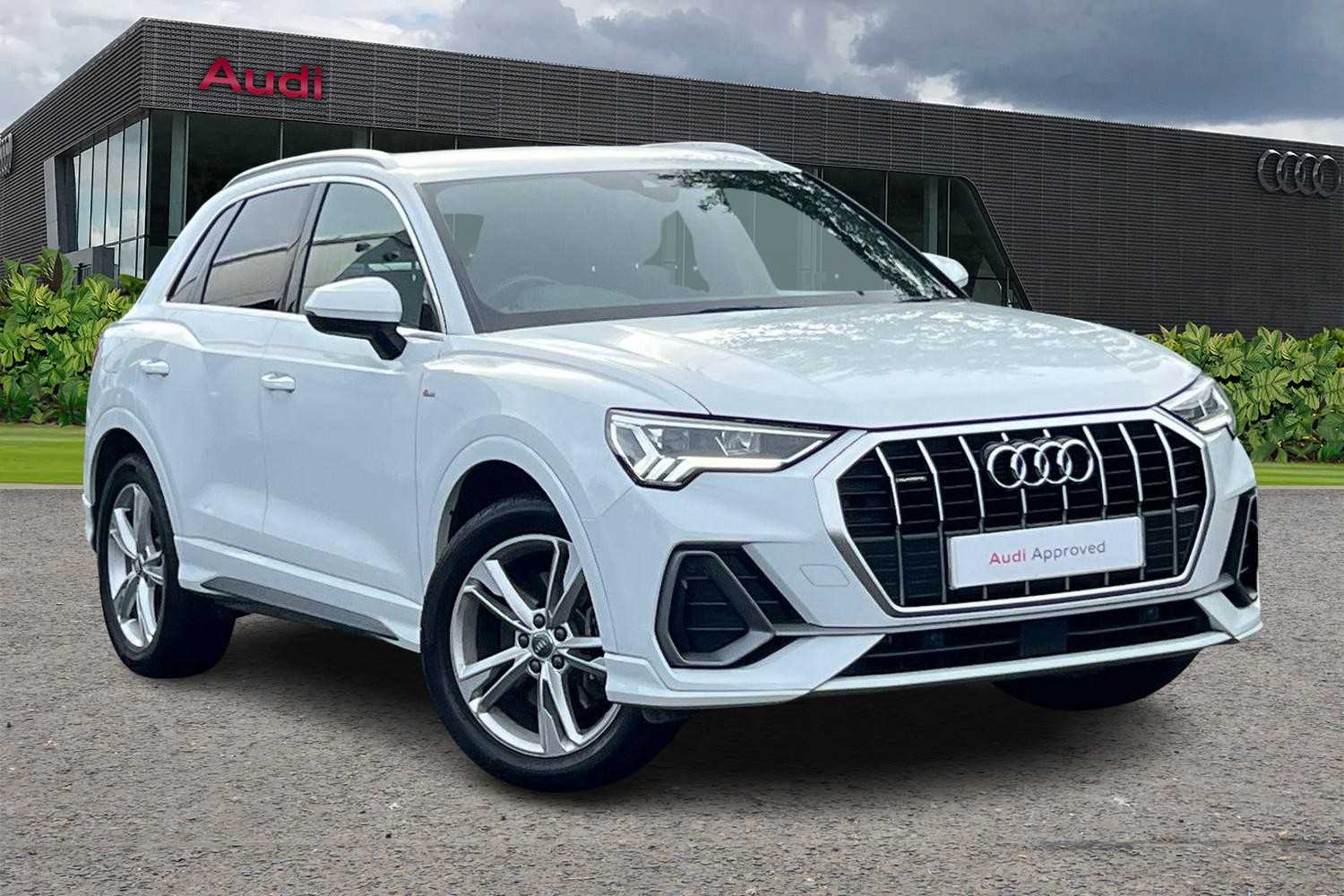 Main listing image - Audi Q3