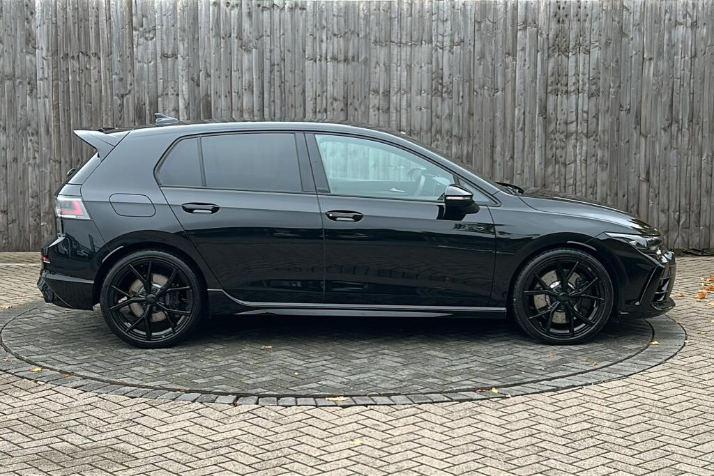 Main listing image - Volkswagen Golf R