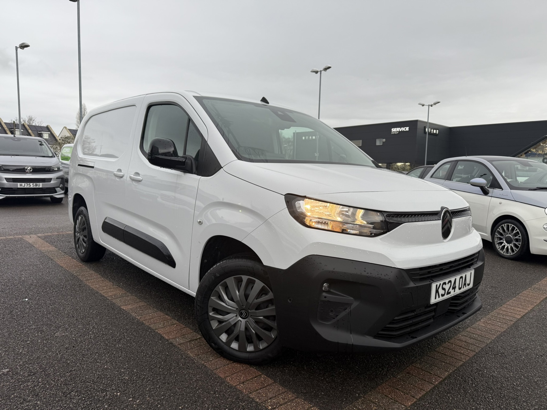 Main listing image - Citroen Berlingo Van