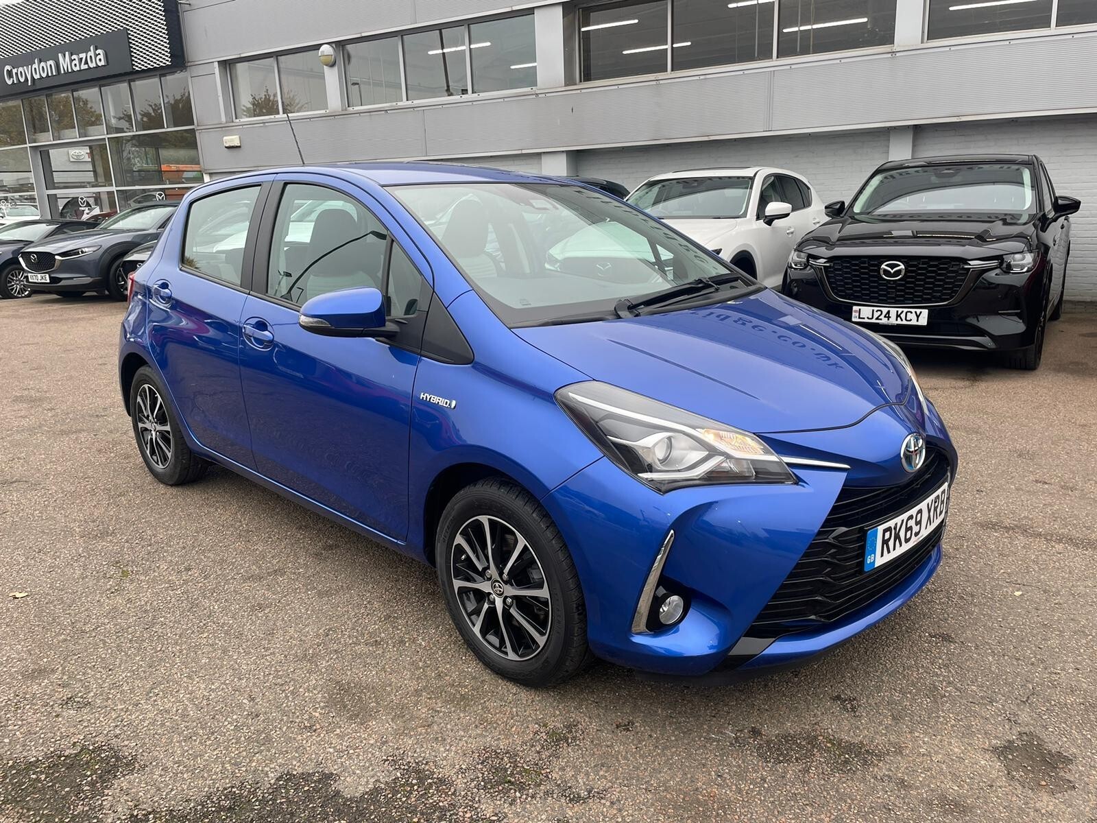 Main listing image - Toyota Yaris