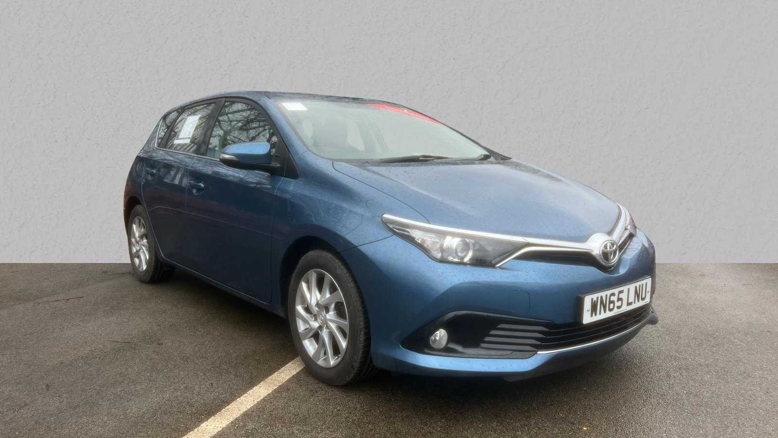 Main listing image - Toyota Auris