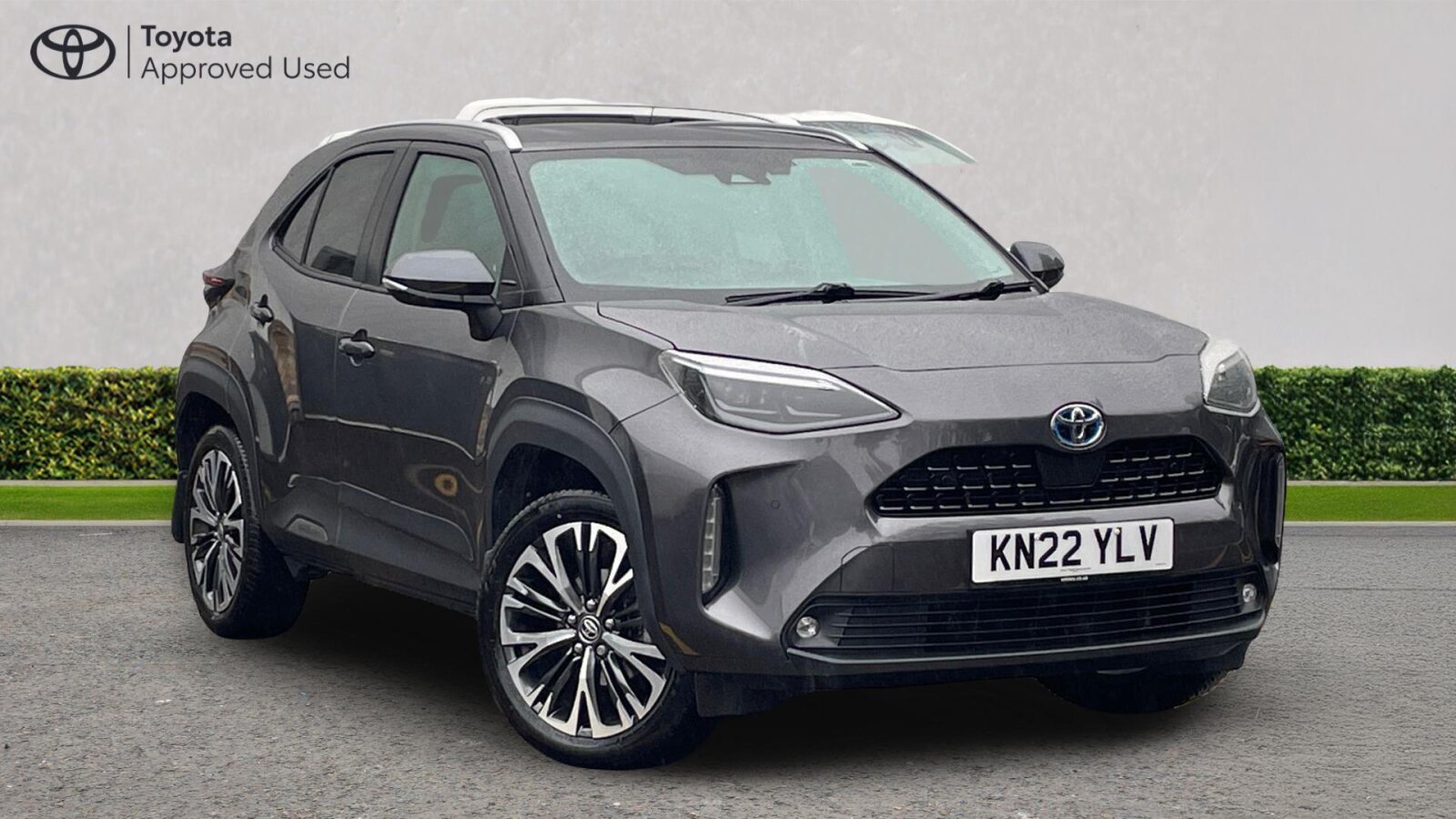 Main listing image - Toyota Yaris Cross