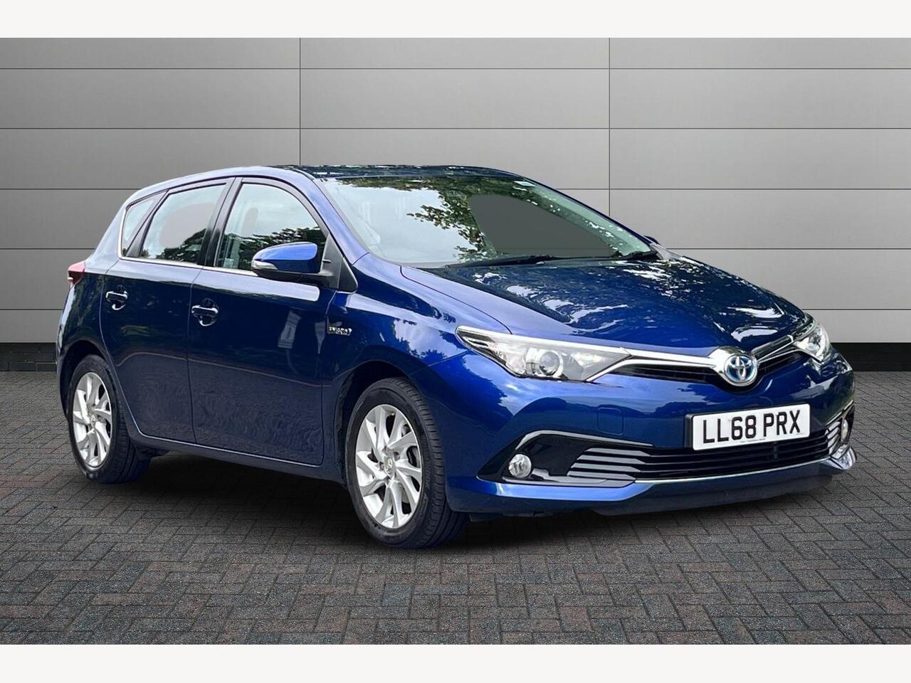 Main listing image - Toyota Auris