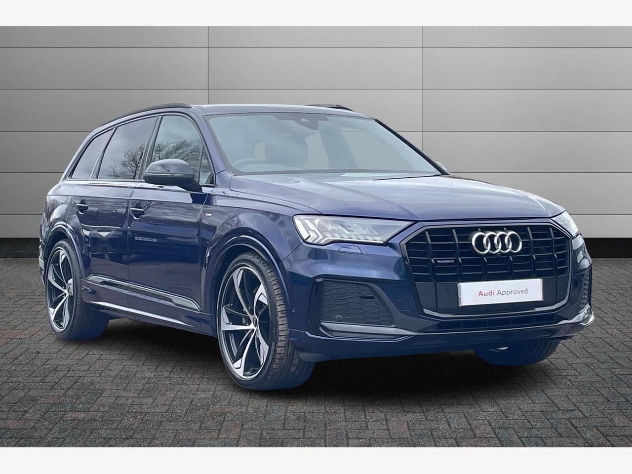 Main listing image - Audi Q7