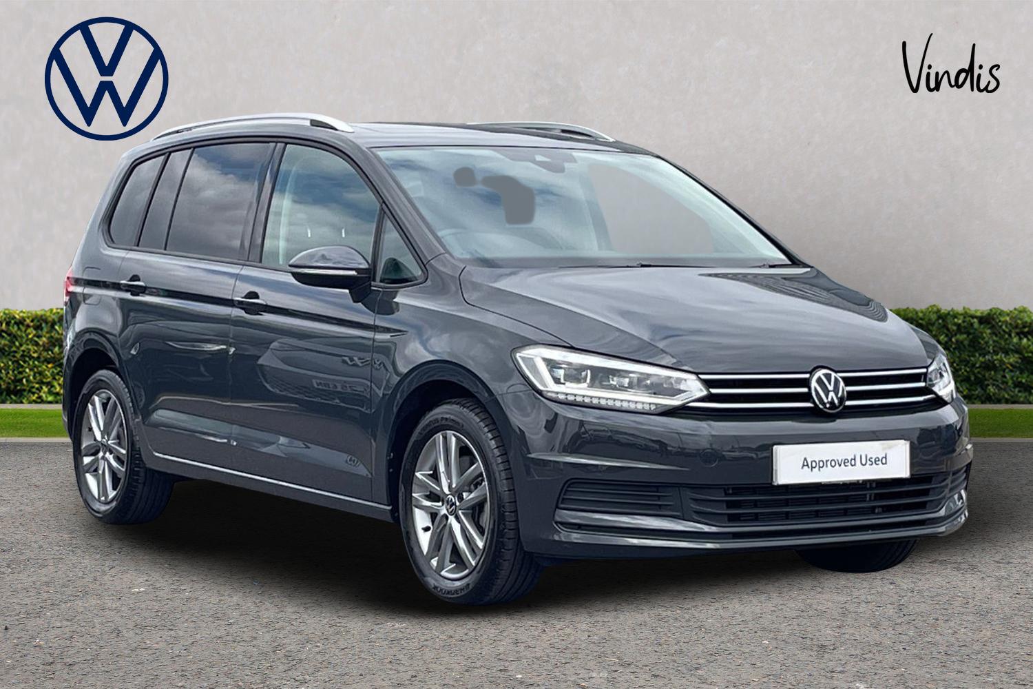 Main listing image - Volkswagen Touran