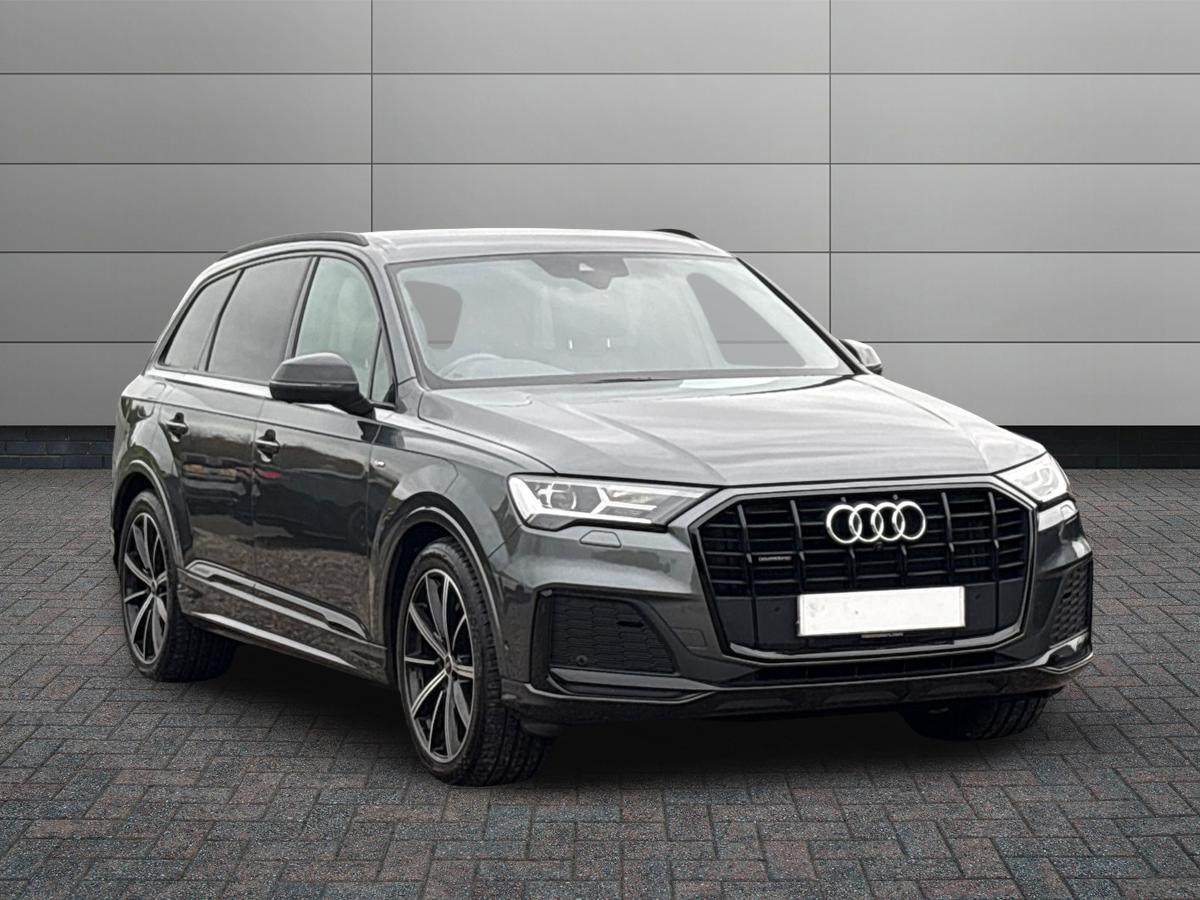 Main listing image - Audi Q7