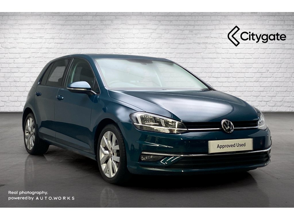 Main listing image - Volkswagen Golf