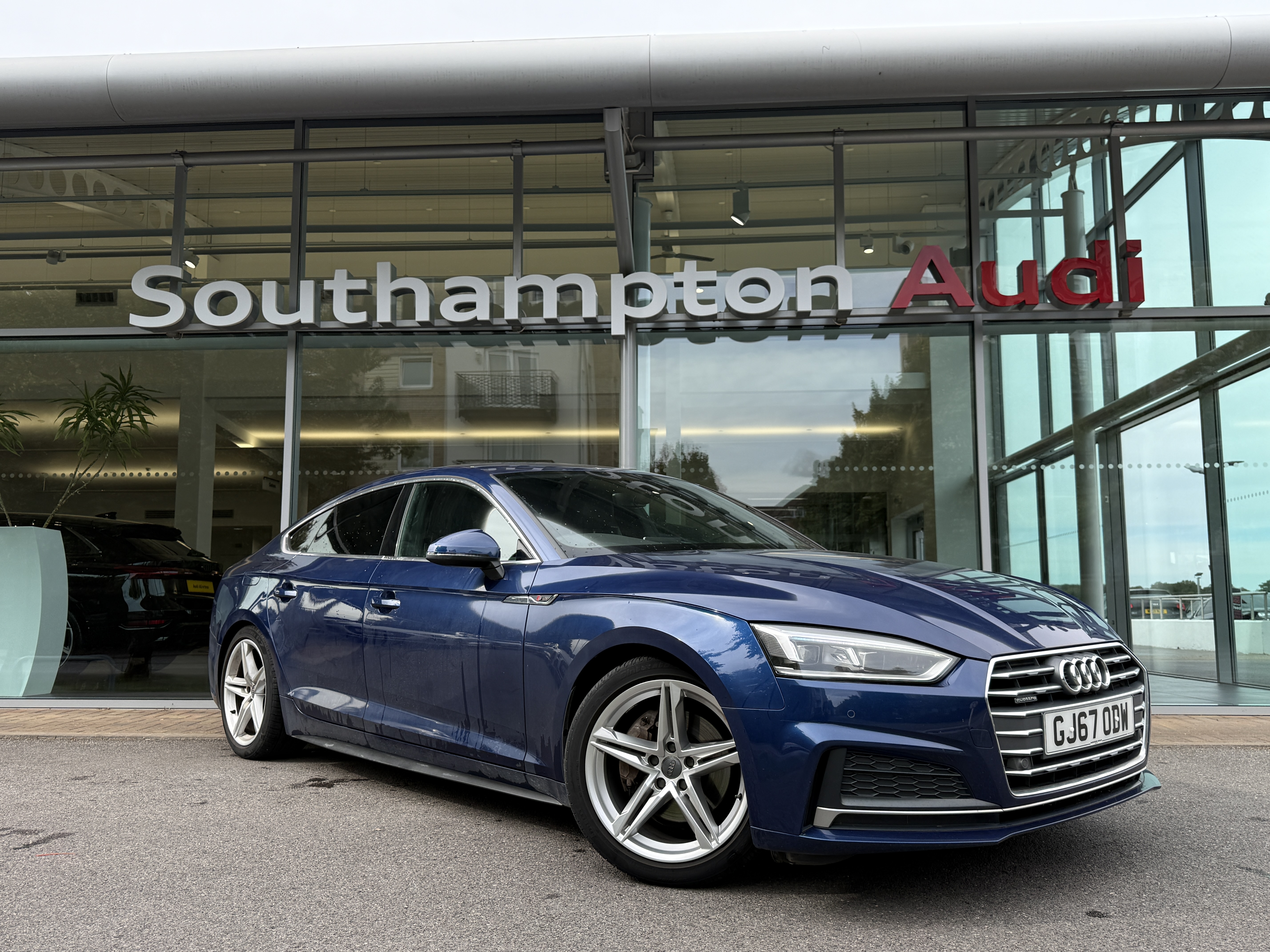 Main listing image - Audi A5