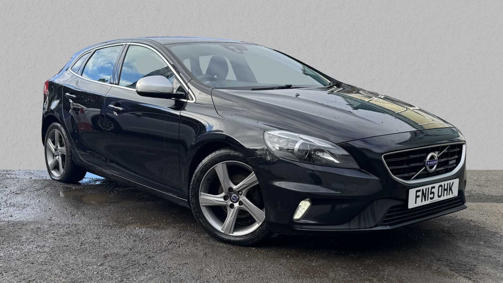 Main listing image - Volvo V40