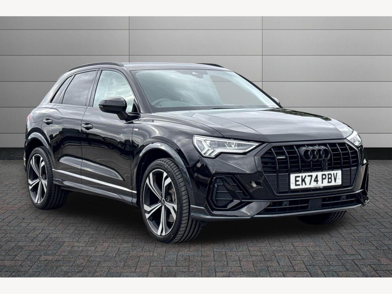 Main listing image - Audi Q3